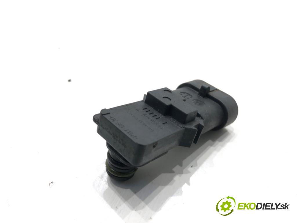 DACIA DUSTER SUV 2011 77 kW 1.6 16V 1598 Váha vzduchu 8200719629 (Váha vzduchu)