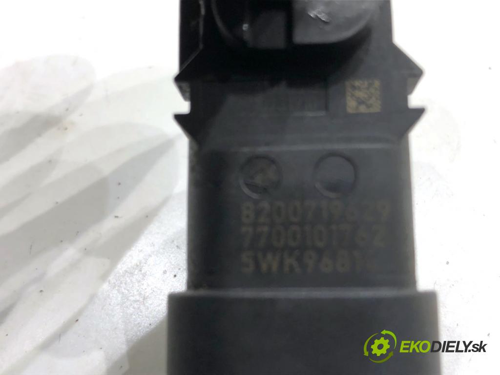 DACIA DUSTER SUV 2011 77 kW 1.6 16V 1598 Váha vzduchu 8200719629 (Váha vzduchu)