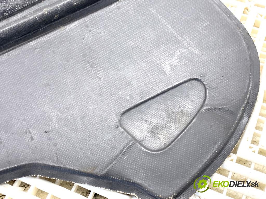 DACIA DUSTER SUV 2011 77 kW 1.6 16V 1598 Pláto zad Roleta