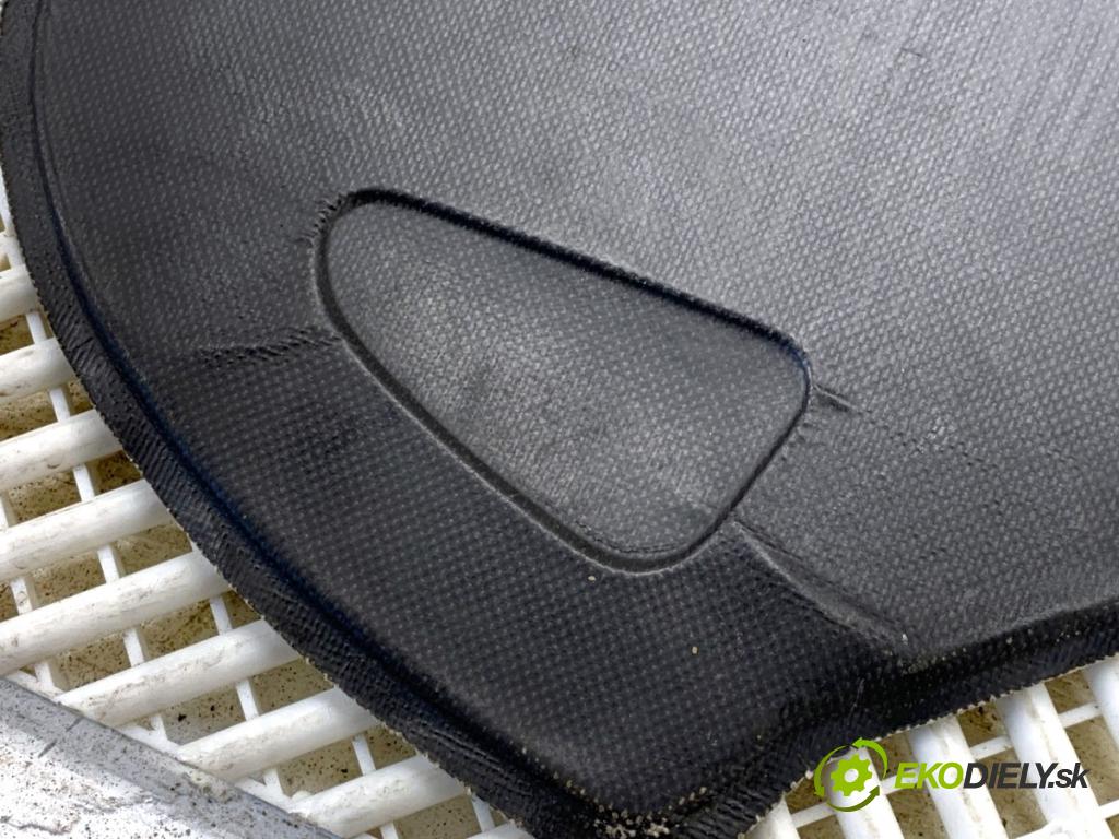 DACIA DUSTER SUV 2011 77 kW 1.6 16V 1598 Pláto zad Roleta