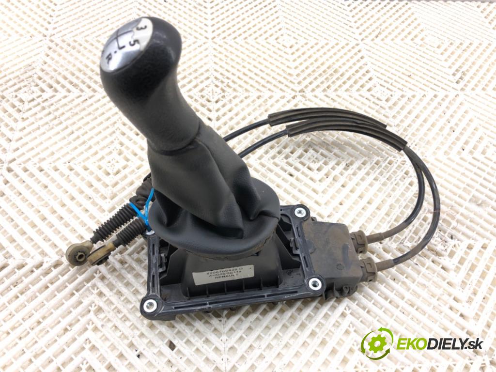 DACIA DUSTER SUV 2011 77 kW 1.6 16V 1598 Kulisa 8200760429 (Rýchlostná páka (kulisa))