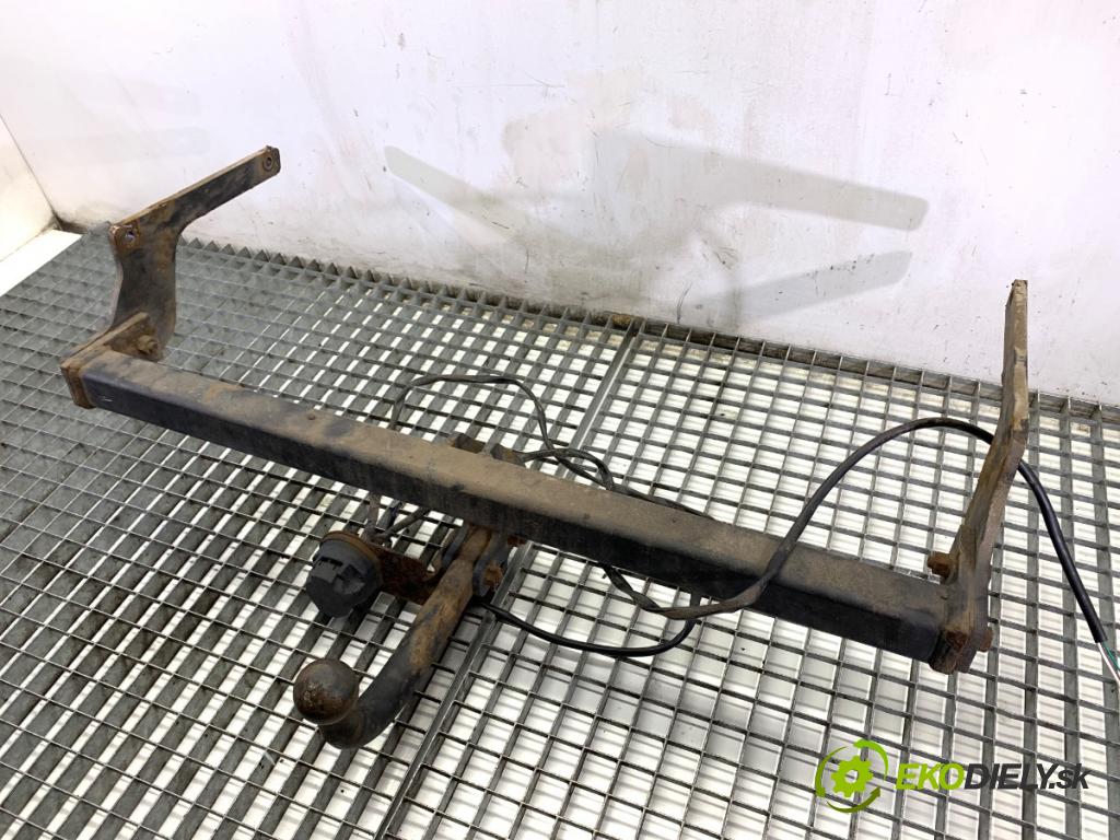 DACIA DUSTER SUV 2011 77 kW 1.6 16V 1598 Hák tažné zařízení  (Tažné zařízení)