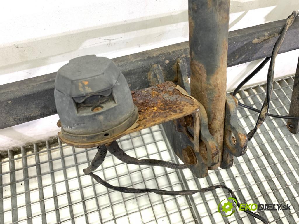 DACIA DUSTER SUV 2011 77 kW 1.6 16V 1598 Hák tažné zařízení  (Tažné zařízení)