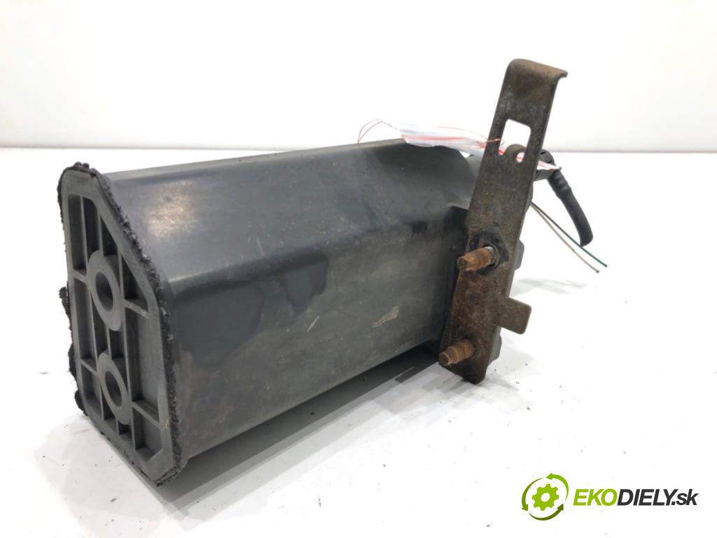 DACIA DUSTER SUV 2011 77 kW 1.6 16V 1598 filter peľový 8200701972