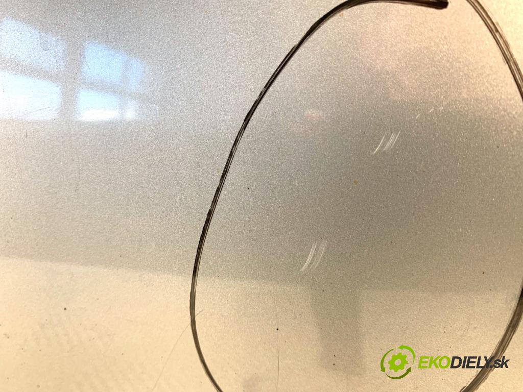 DACIA DUSTER SUV 2011 77 kW 1.6 16V 1598 dveře levý přední část