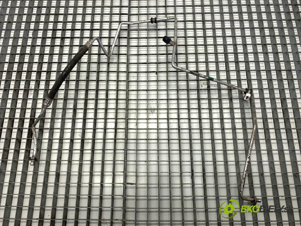 DACIA DUSTER SUV 2011 77 kW 1.6 16V 1598 rúrka klimatizace 8200750971C (Trubka klimatizace)