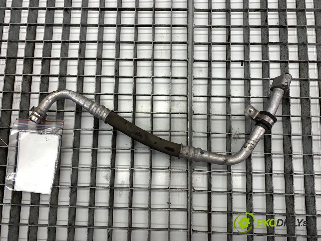 DACIA DUSTER SUV 2011 77 kW 1.6 16V 1598 rúrka klimatizace 8200678927 (Trubka klimatizace)