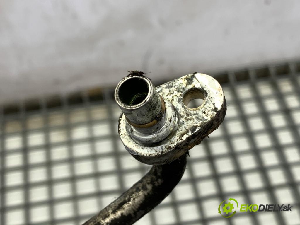 DACIA DUSTER SUV 2011 77 kW 1.6 16V 1598 rúrka klimatizace 924406795R (Trubka klimatizace)