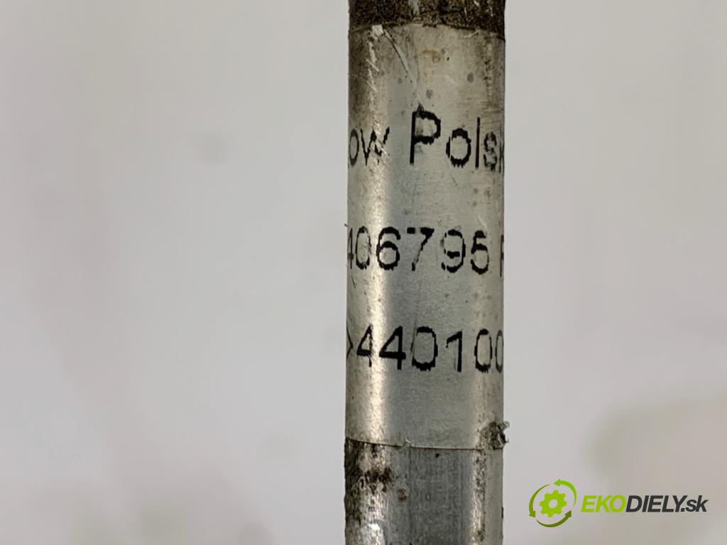 DACIA DUSTER SUV 2011 77 kW 1.6 16V 1598 rúrka klimatizace 924406795R (Trubka klimatizace)