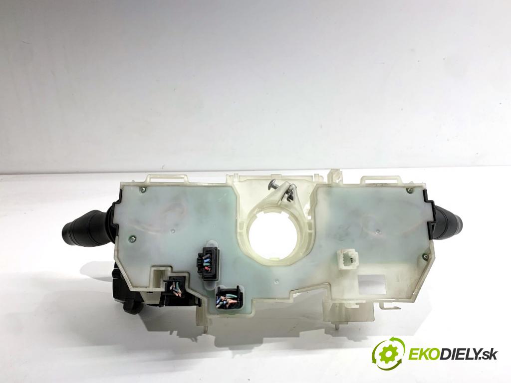 RENAULT MEGANE III Kombi 2011 81 kW 1.6 16V (KZ0U, KZ1B, KZ1U) 1598 Prepínač kombinovaný 255670019R (Prepínacie páčky pod volantom)