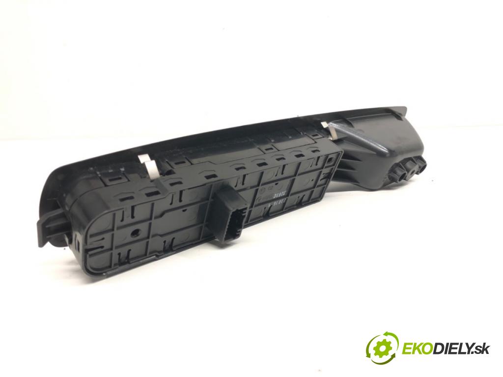 RENAULT MEGANE III Kombi 2011 81 kW 1.6 16V (KZ0U, KZ1B, KZ1U) 1598 Prepínač okien  (Prepínacie páčky pod volantom)