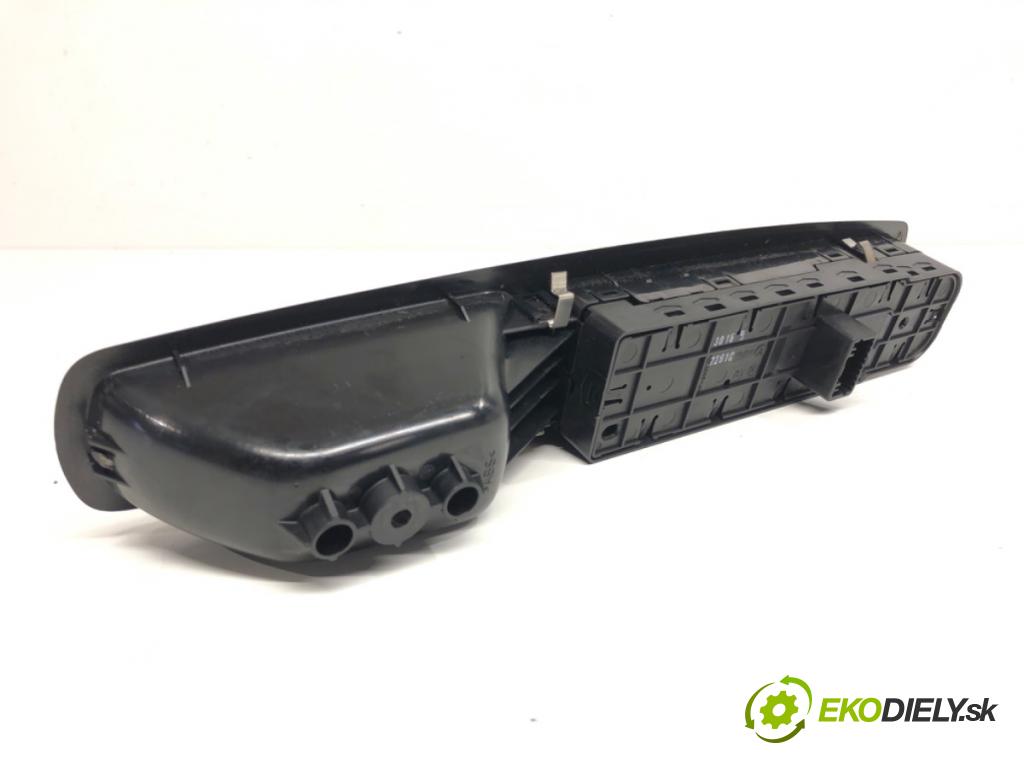 RENAULT MEGANE III Kombi 2011 81 kW 1.6 16V (KZ0U, KZ1B, KZ1U) 1598 Prepínač okien  (Prepínacie páčky pod volantom)