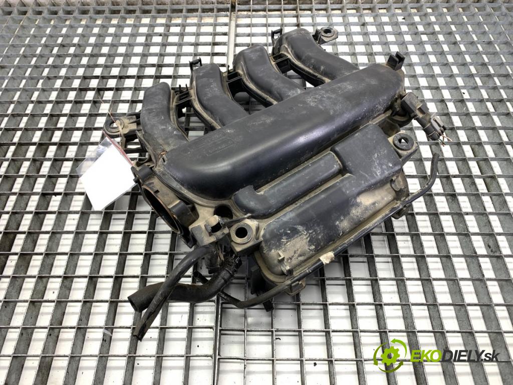 RENAULT MEGANE III Kombi 2011 81 kW 1.6 16V (KZ0U, KZ1B, KZ1U) 1598 potrubí sání 8200647713 (Sací potrubí)