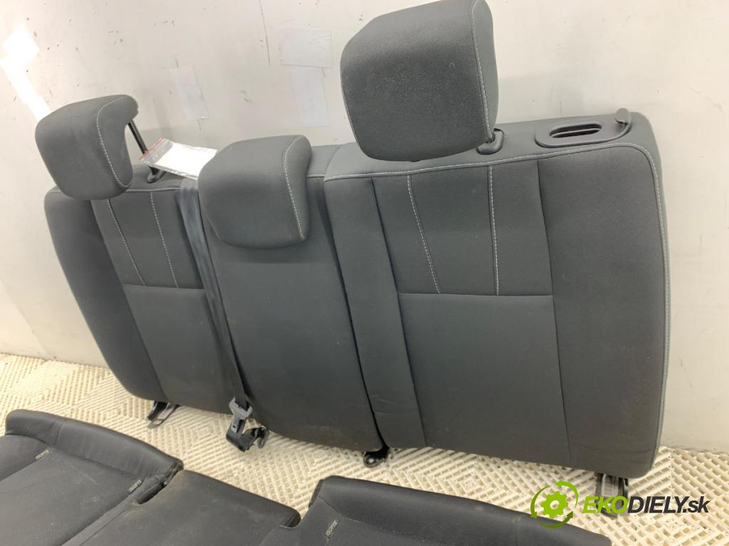 RENAULT MEGANE III Kombi 2011 81 kW 1.6 16V (KZ0U, KZ1B, KZ1U) 1598 Sedadlo druhý rad
