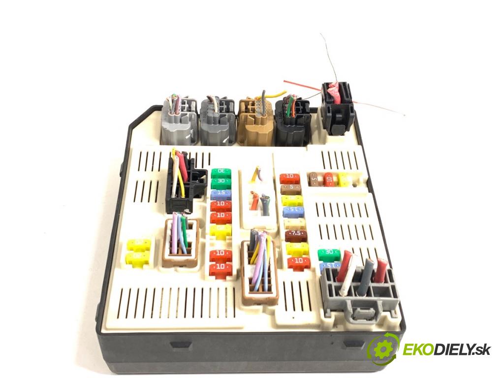 RENAULT MEGANE III Kombi 2011 81 kW 1.6 16V (KZ0U, KZ1B, KZ1U) 1598 Modul USM 284B68372R (Riadiaca jednotka ostatné)