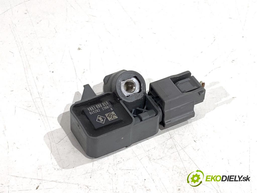 RENAULT MEGANE III Kombi 2011 81 kW 1.6 16V (KZ0U, KZ1B, KZ1U) 1598 Snímač nárazu 988300005R (Snímač nárazu)