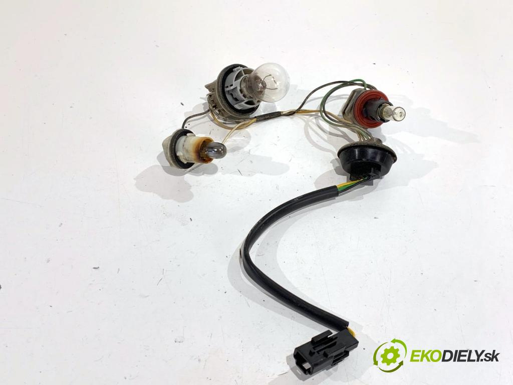 RENAULT MEGANE III Kombi 2011 81 kW 1.6 16V (KZ0U, KZ1B, KZ1U) 1598 káblovačka svetla zadní část pravá vnitřní 