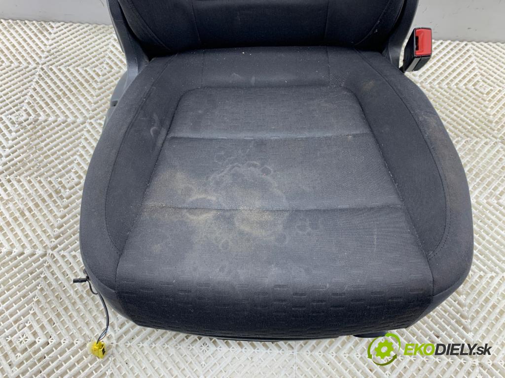 VW TIGUAN SUV 2008 103 kW 2.0 TDI 4motion 1968 Sedadlo pravy predný