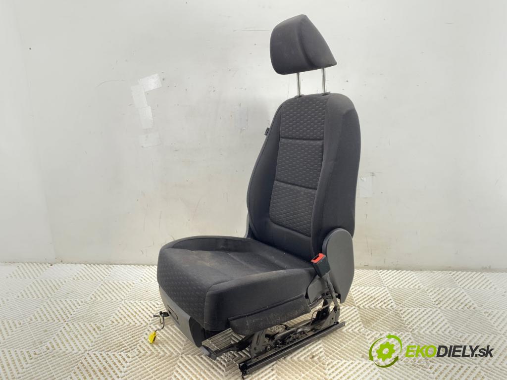 VW TIGUAN SUV 2008 103 kW 2.0 TDI 4motion 1968 Sedadlo pravy predný