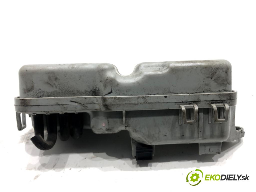 VOLVO V60 I Kombi 2018 110 kW 2.0 D3 1969 BATÉRIA tlaku 31339809