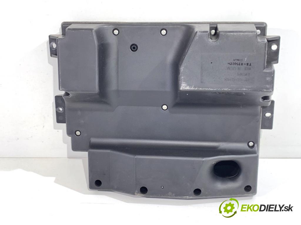 HONDA CR-V III SUV 2008 103 kW 2.2 i-CTDi 4WD (RE6) 2204 subwoofer TLM1809 (Audio zariadenie)