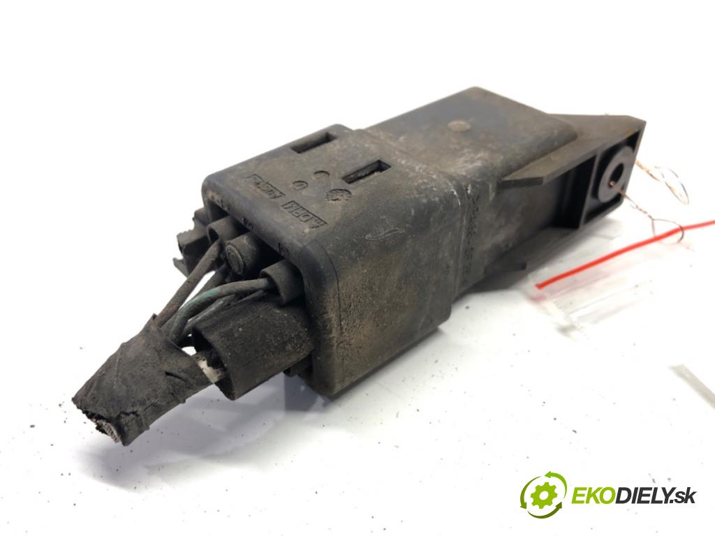 HONDA CR-V III SUV 2008 103 kW 2.2 i-CTDi 4WD (RE6) 2204 relé sviečok žhavenia 0281003030 (Relé)