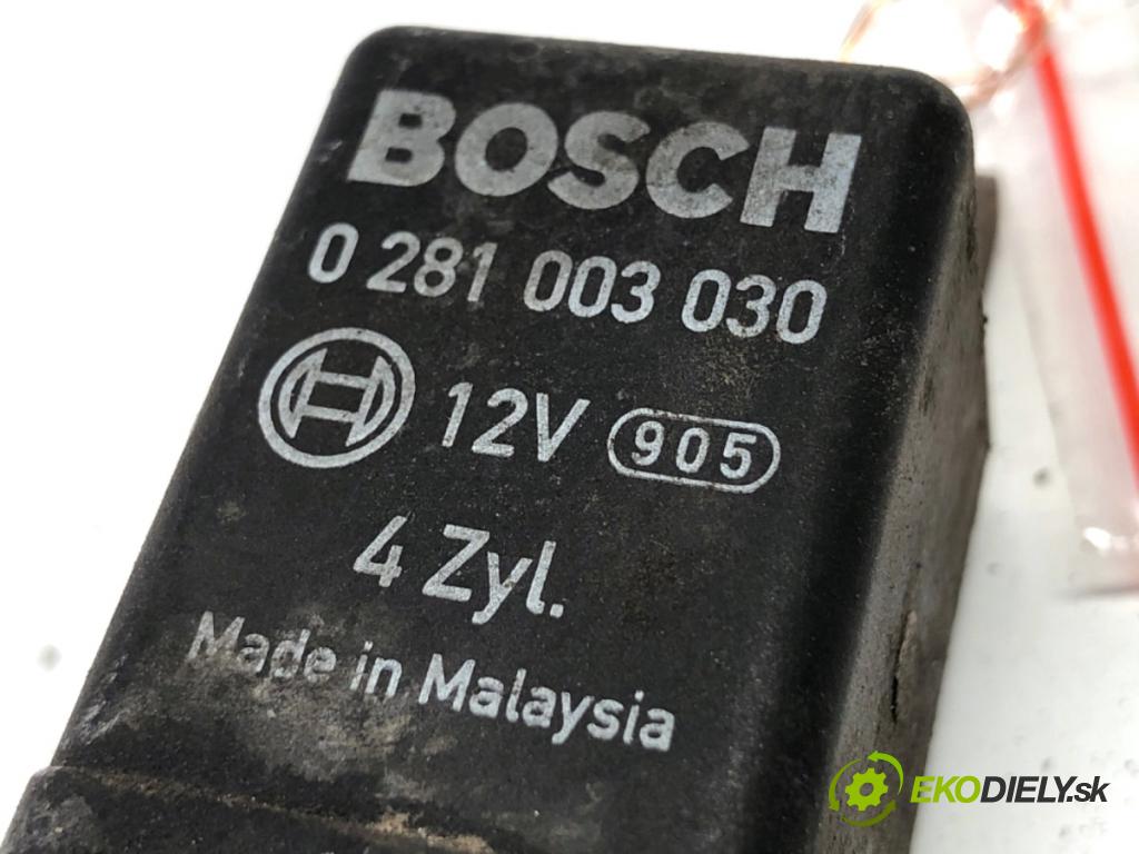 HONDA CR-V III SUV 2008 103 kW 2.2 i-CTDi 4WD (RE6) 2204 relé svíček žhavení 0281003030 (Relé)