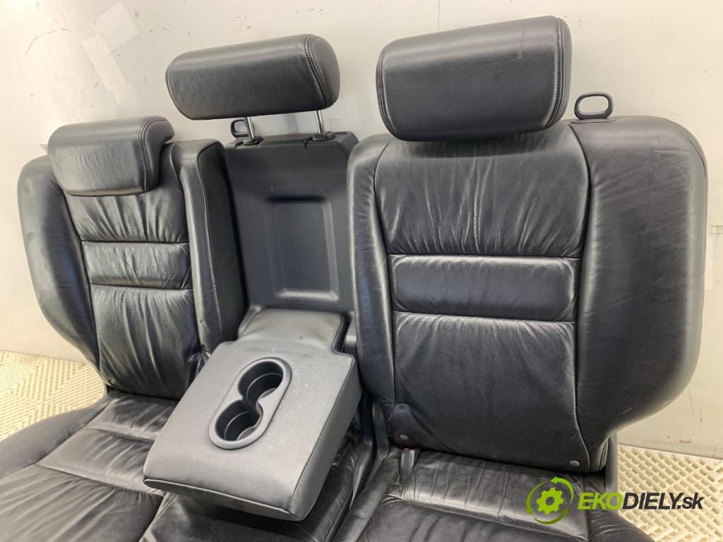 HONDA CR-V III SUV 2008 103 kW 2.2 i-CTDi 4WD (RE6) 2204 sedadlo druhý VLÁDA: