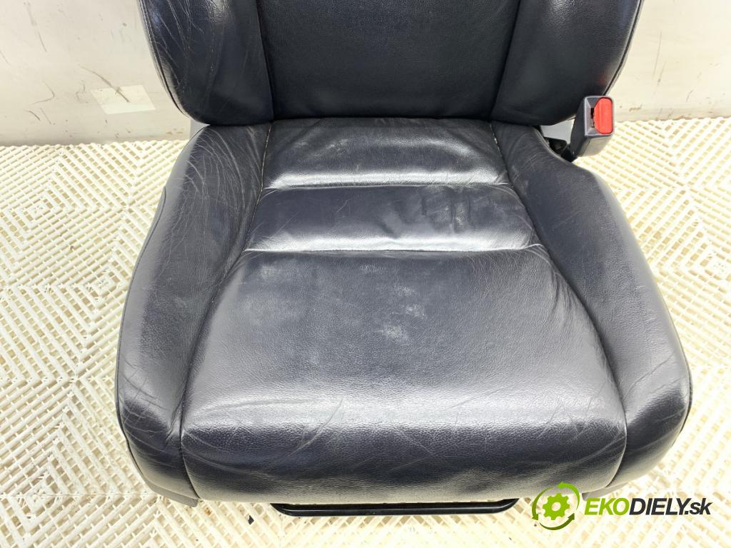 HONDA CR-V III SUV 2008 103 kW 2.2 i-CTDi 4WD (RE6) 2204 Sedadlo pravy predný