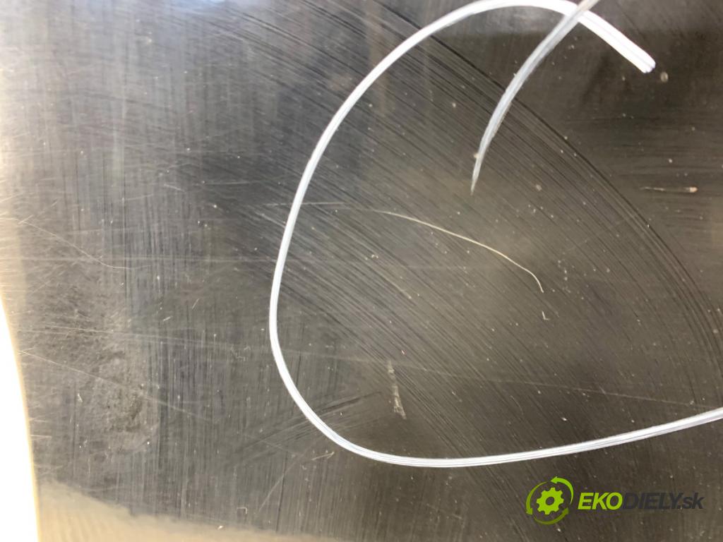 HONDA CR-V III SUV 2008 103 kW 2.2 i-CTDi 4WD (RE6) 2204 dveře pravý přední část