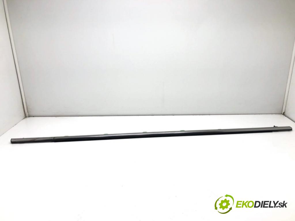 HONDA CR-V III SUV 2008 103 kW 2.2 i-CTDi 4WD (RE6) 2204 Lišta Sbírání: predný pravy 