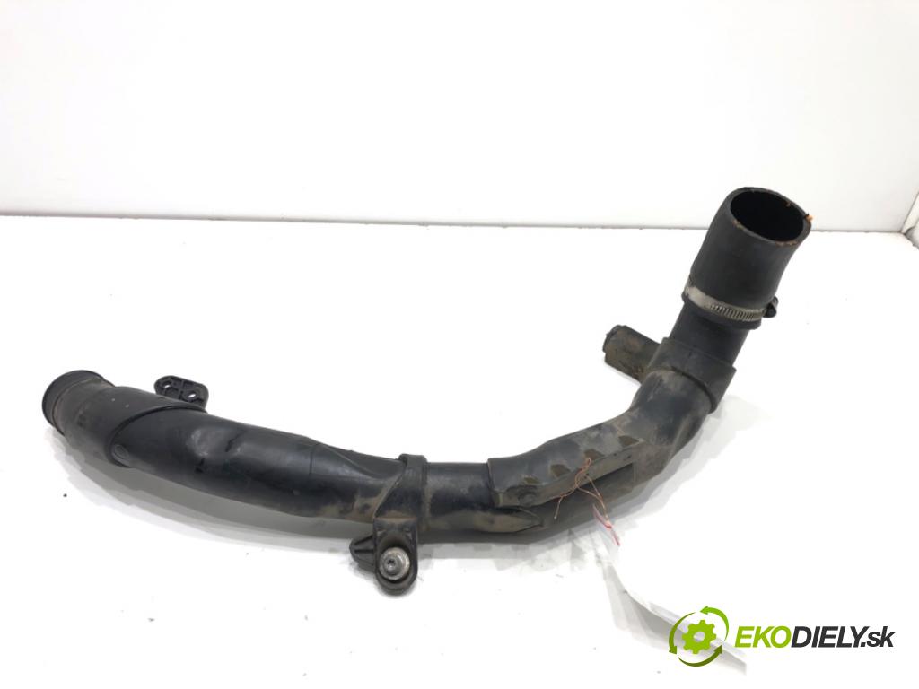 VW PASSAT B7 sedan 2013 103 kW 2.0 TDI 1968 Rúra vzduchu intercoolera 5N0145840K