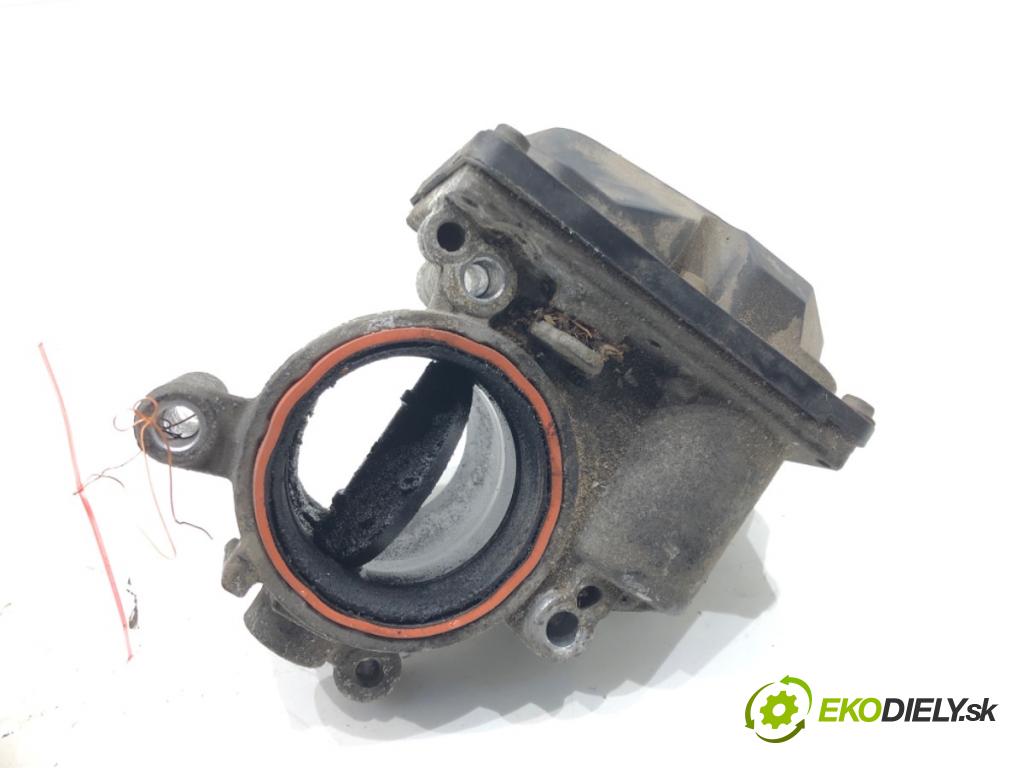 VW PASSAT B7 sedan 2013 103 kW 2.0 TDI 1968 Škrtiaca klapka 03L128063T (Škrtiaca klapka)