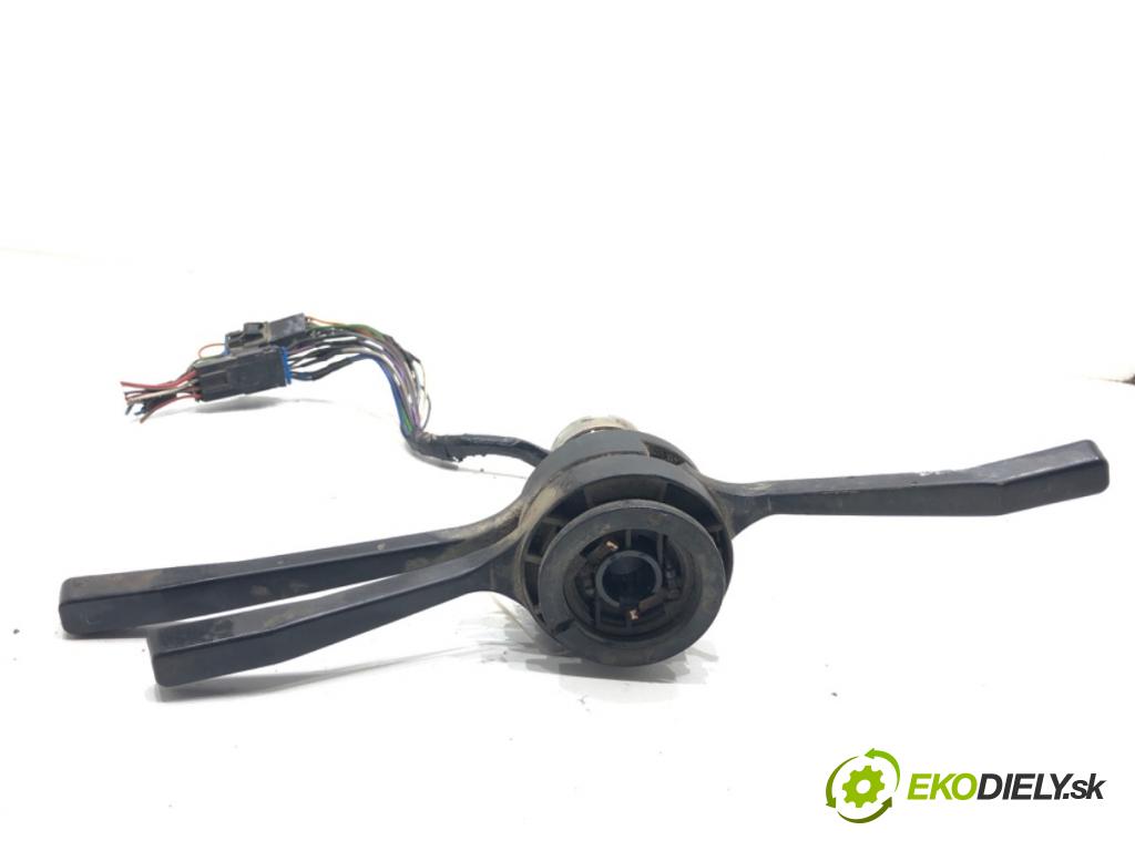 DAEWOO LUBLIN II Skrzynia 1996 64 kW 2.4 TD 2417 Prepínač kombinovaný  (Prepínacie páčky pod volantom)