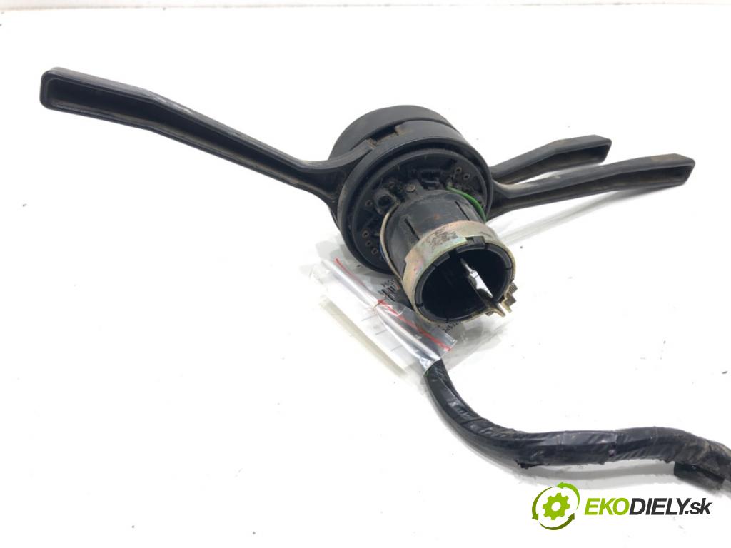 DAEWOO LUBLIN II Skrzynia 1996 64 kW 2.4 TD 2417 Prepínač kombinovaný  (Prepínacie páčky pod volantom)