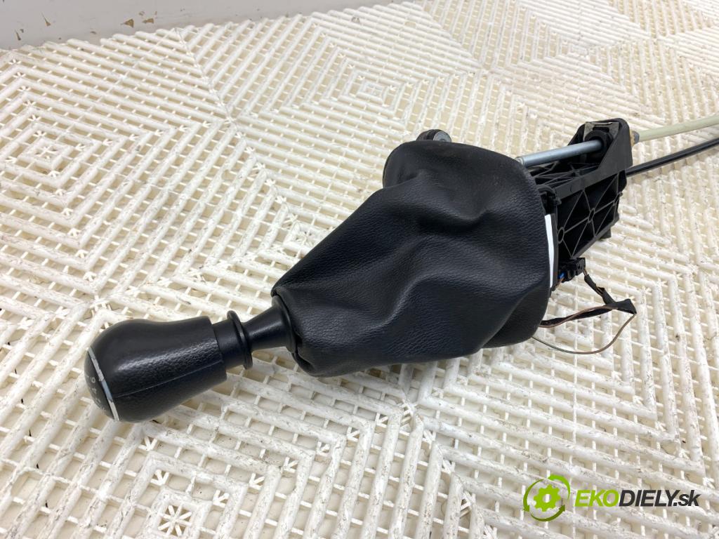 VW CRAFTER 30 50 Platforma / podwozie 2015 80 kW 2.0 TDI 1968 kulisa 9062600098 (Řadicí páka (kulisa) )