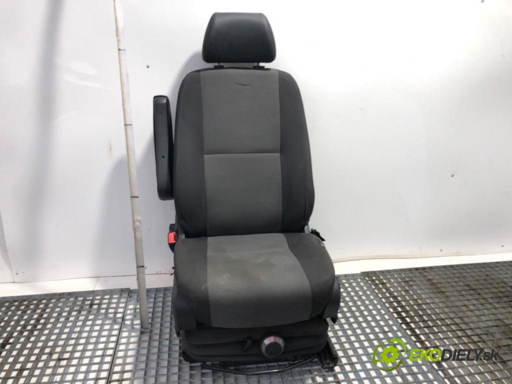 VW CRAFTER 30 50 Platforma / podwozie 2015 80 kW 2.0 TDI 1968 Sedadlo ľavy predný 