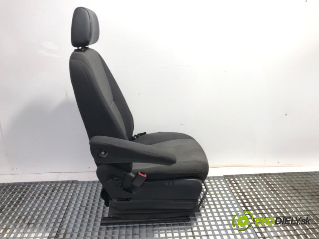 VW CRAFTER 30 50 Platforma / podwozie 2015 80 kW 2.0 TDI 1968 Sedadlo ľavy predný