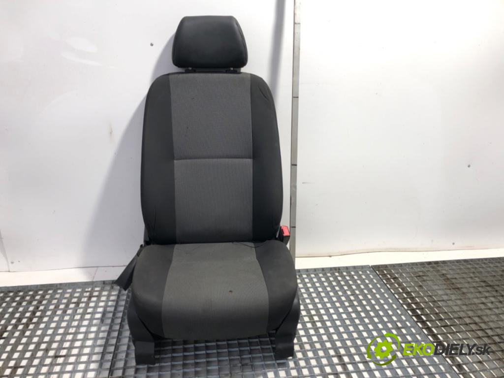 VW CRAFTER 30 50 Platforma / podwozie 2015 80 kW 2.0 TDI 1968 Sedadlo pravy predný 
