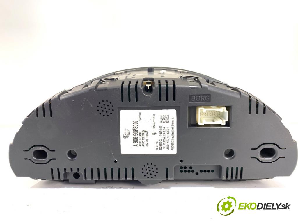 VW CRAFTER 30 50 Platforma / podwozie 2015 80 kW 2.0 TDI 1968 Prístrojovka A9069008002 (Prístrojová doska)