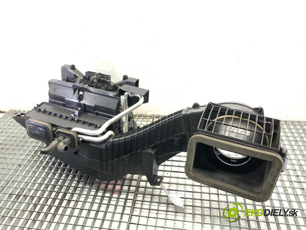 VW CRAFTER 30 50 Platforma / podwozie 2015 80 kW 2.0 TDI 1968 topné těleso radiátor topení  (Radiátor topení)