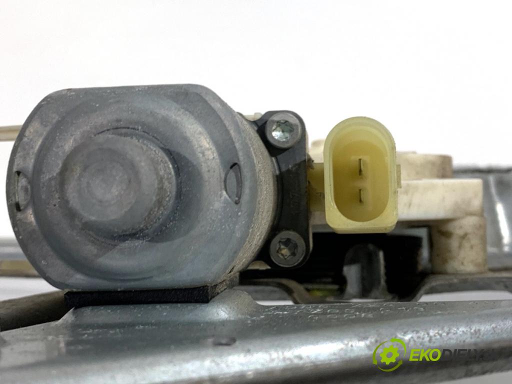 VW CRAFTER 30 50 Platforma / podwozie 2015 80 kW 2.0 TDI 1968 Mechanizmus okna ľavy predný A9067200046
