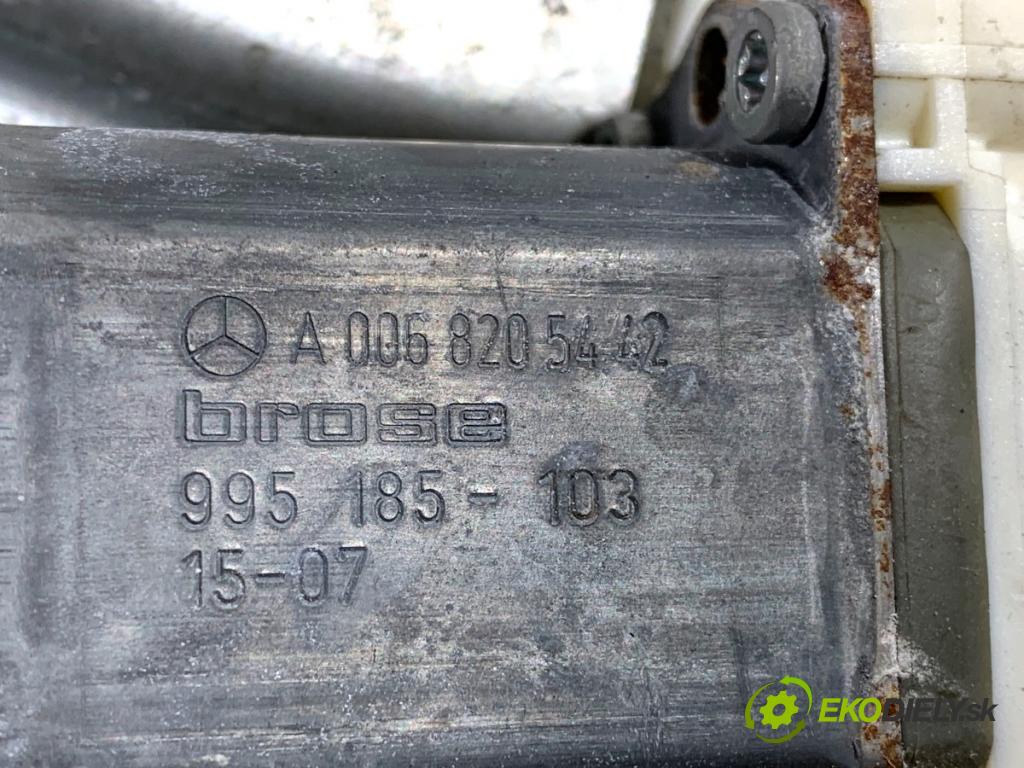VW CRAFTER 30 50 Platforma / podwozie 2015 80 kW 2.0 TDI 1968 Mechanizmus okna ľavy predný A9067200046
