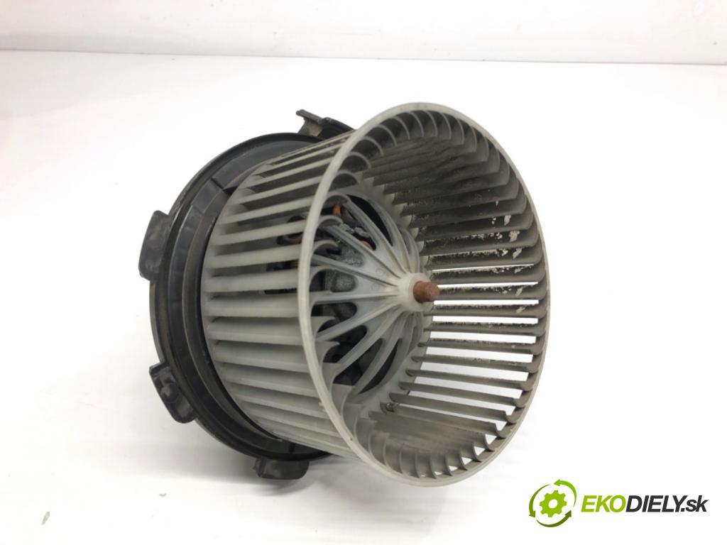 VW CRAFTER 30 50 Platforma / podwozie 2015 80 kW 2.0 TDI 1968 ventilátor kúrenia 