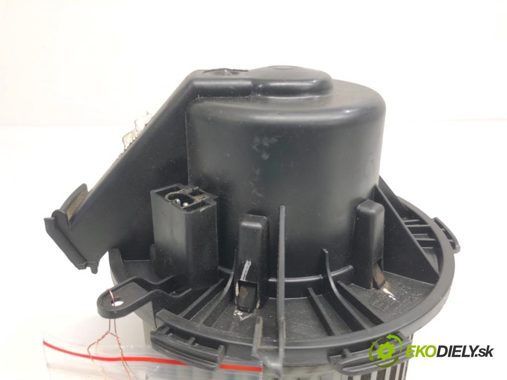 VW CRAFTER 30 50 Platforma / podwozie 2015 80 kW 2.0 TDI 1968 ventilátor kúrenia