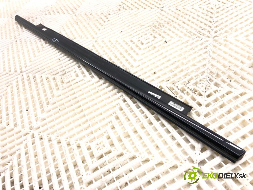 AUDI A6 C7 Kombi 2017 445 kW RS6 performance quattro 3993 lišta Sbírání: zadní část levá strana černá barva LESK 4G0853763K