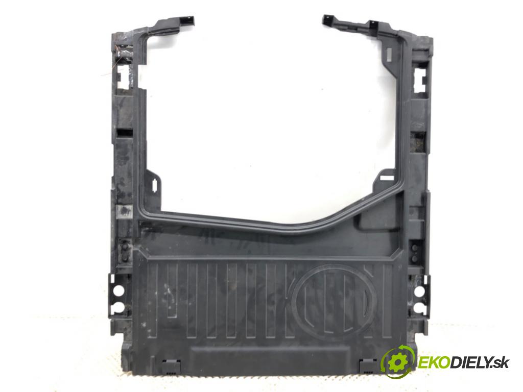 AUDI A6 C7 Kombi 2017 445 kW RS6 performance quattro 3993 vložka kufra 4G9864106A