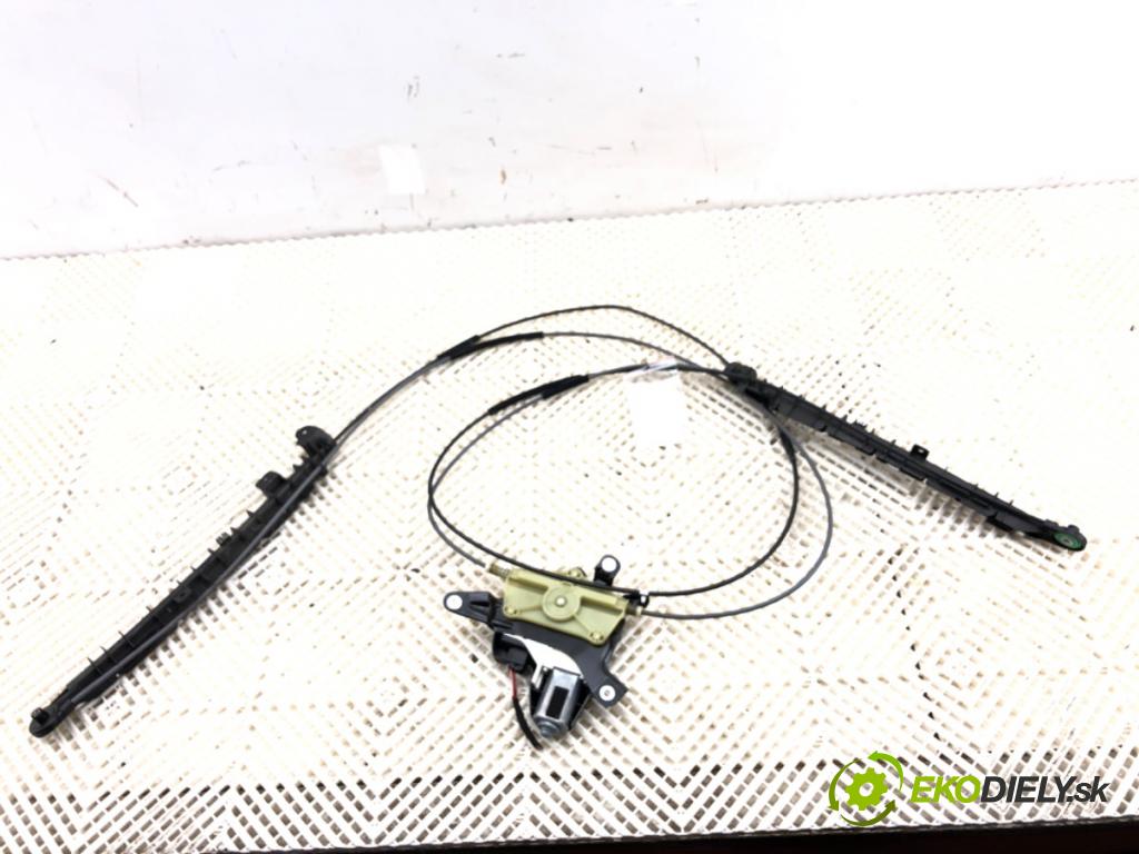 AUDI A6 C7 Kombi 2017 445 kW RS6 performance quattro 3993 mechanismus rolety kufra 4G9863560A