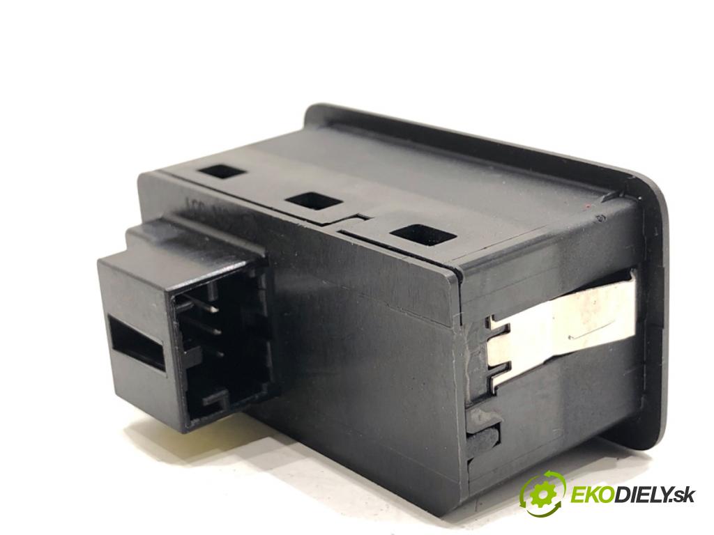 AUDI A6 C7 Kombi 2017 445 kW RS6 performance quattro 3993 přepínač otevírání dveří 4G0959831B (Páčky pod volantem)