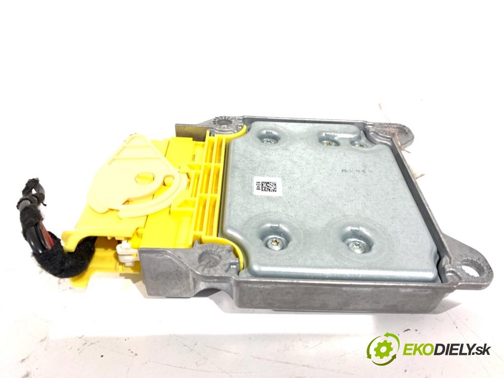 AUDI A6 C7 Kombi 2017 445 kW RS6 performance quattro 3993 modul řídící jednotka zrychlení 4G0907637L